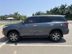 Toyota Fortuner 2.7 AWD 2017 Gray