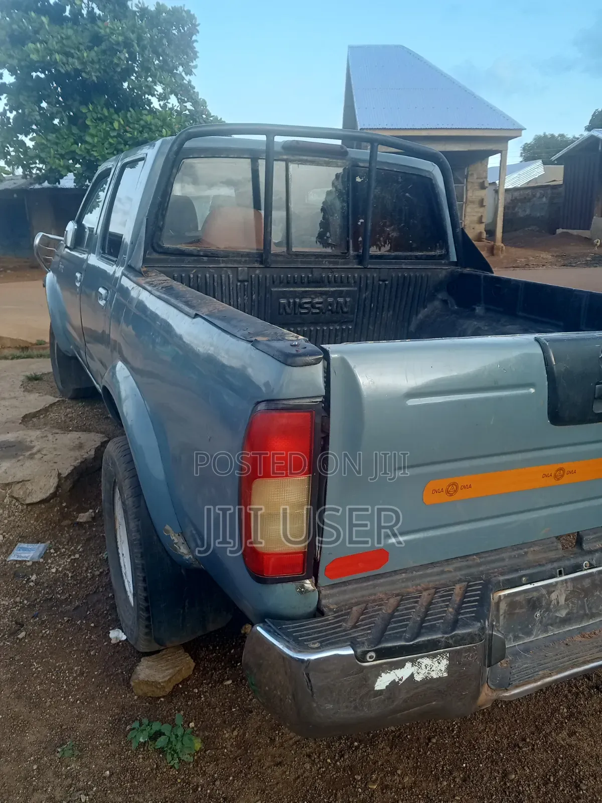 Nissan Frontier 2007 Beige