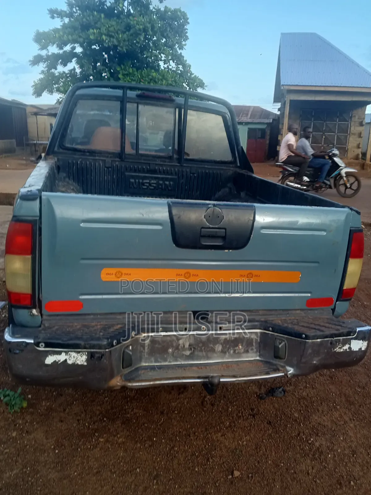 Nissan Frontier 2007 Beige
