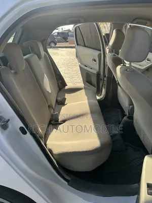 Toyota Vitz 1.3 FWD 5dr 2010 White