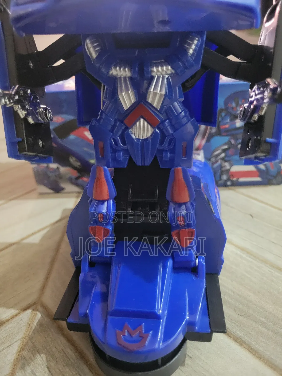 American Captain Transformation Robot
