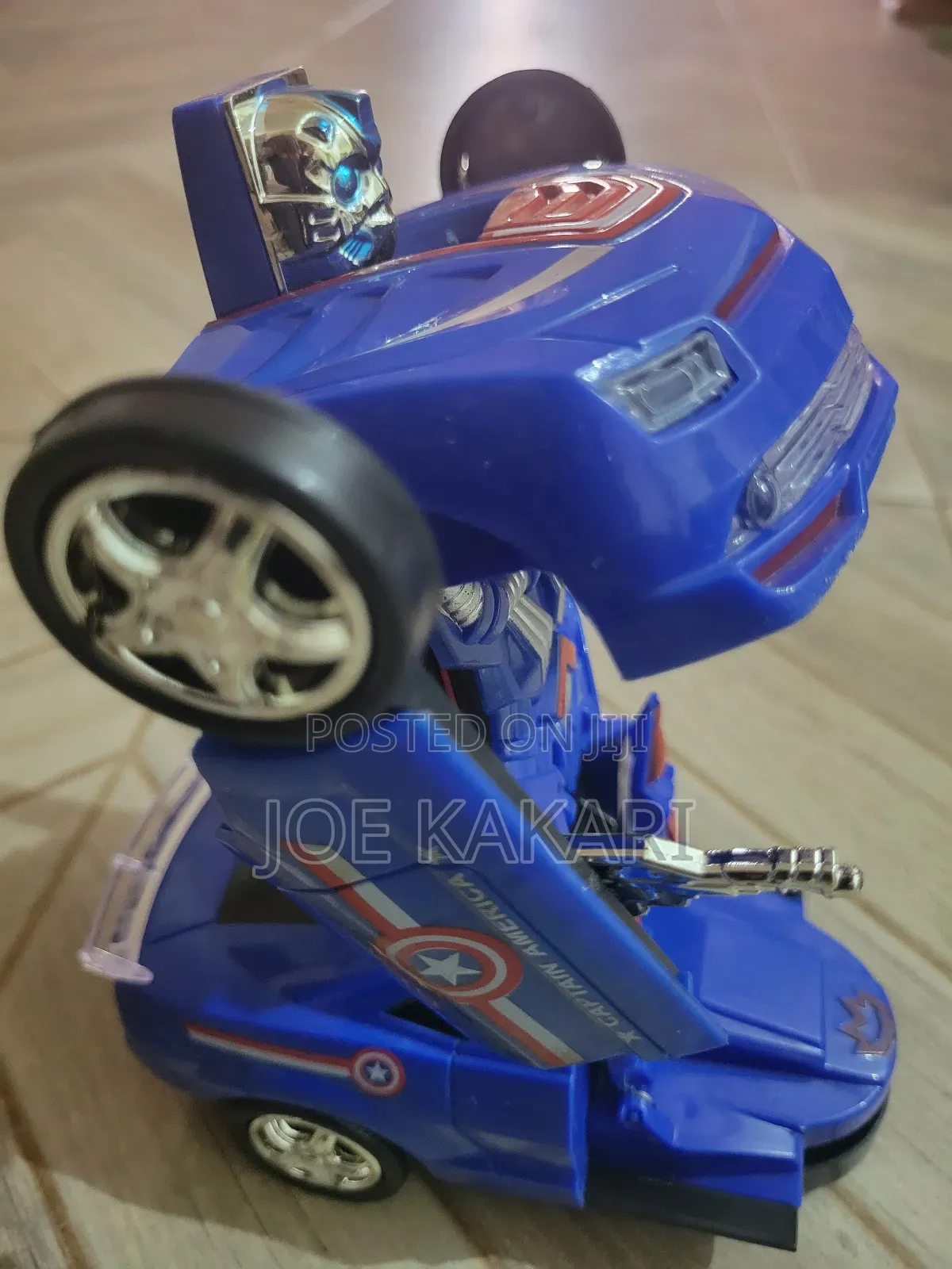 American Captain Transformation Robot