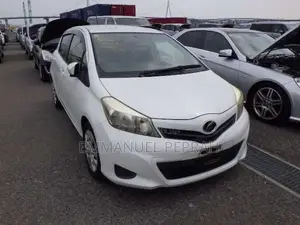 Toyota Vitz 2012 White