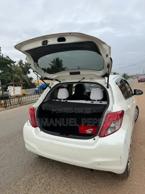 Toyota Vitz 2012 White