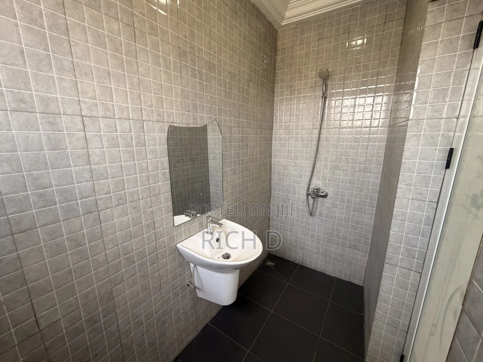 2bdrm Apartment in Community 25 for rent