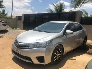 Toyota Corolla LE 4dr Sedan (1.8L 4cyl CVT) 2016 Silver