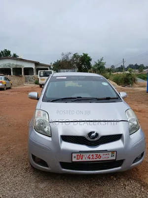 Toyota Vitz 2010 Beige