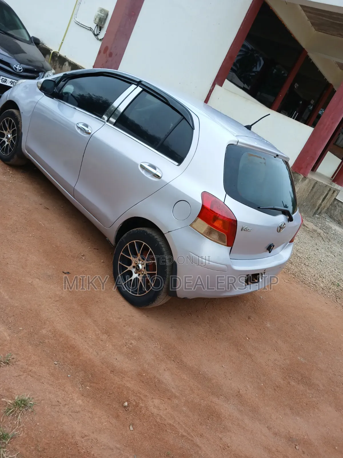 Toyota Vitz 2010 Beige