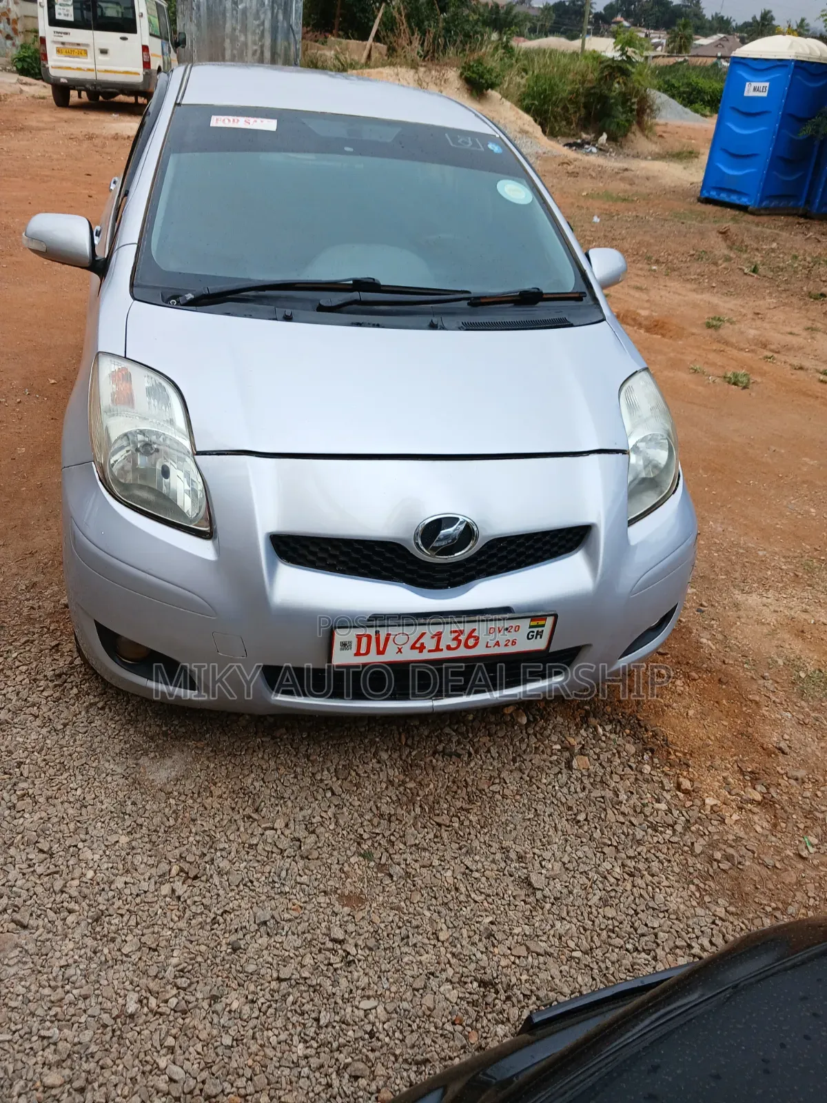 Toyota Vitz 2010 Beige