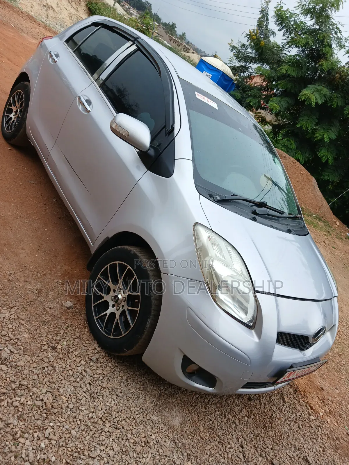 Toyota Vitz 2010 Beige