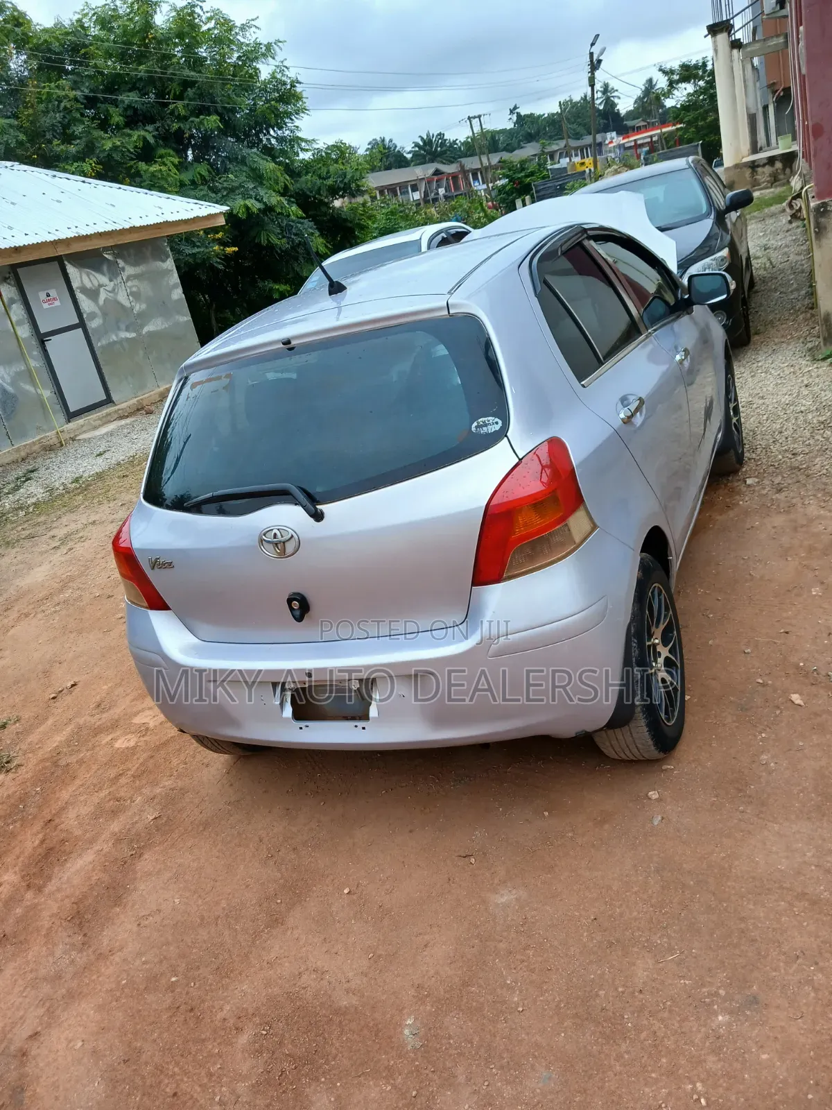 Toyota Vitz 2010 Beige