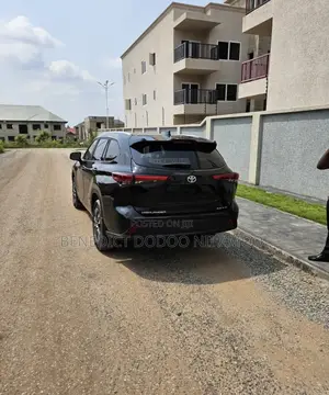 Toyota Highlander XLE AWD 2023 Black