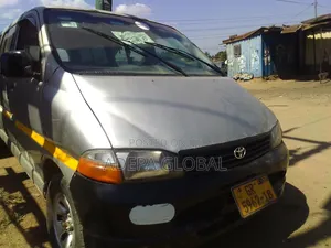 Toyota HiAce 2018 Grey