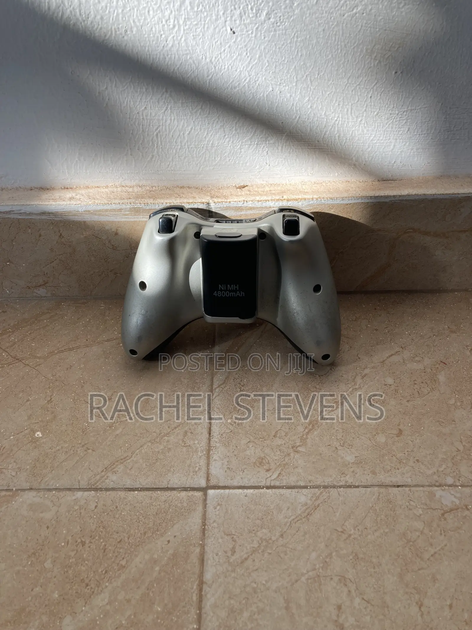 Xbox 360 Wireless Contoller With 2 Xbox 360 Games