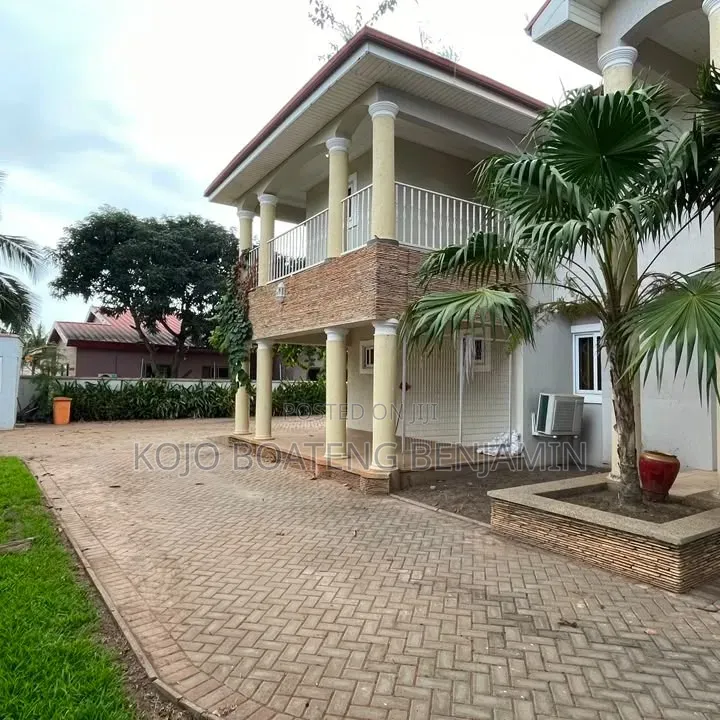 4bdrm House in Housing Down for rent