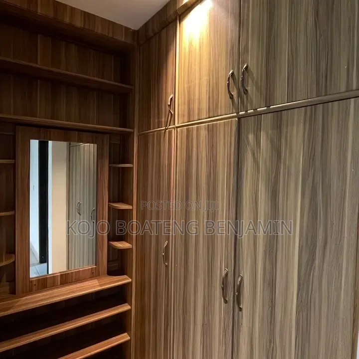 4bdrm House in Housing Down for rent
