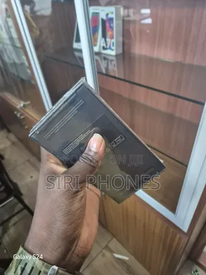 New Samsung Galaxy S22 5G 256 GB Black