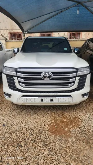 New Toyota Land Cruiser LC300 2023 Off white