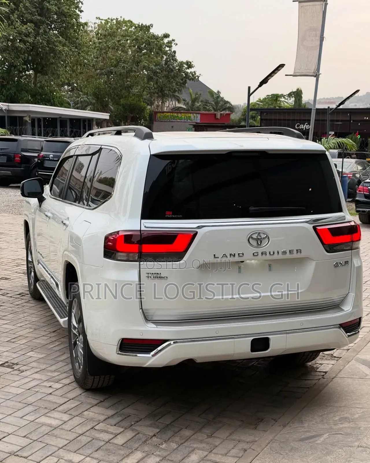 New Toyota Land Cruiser LC300 2023 Off white