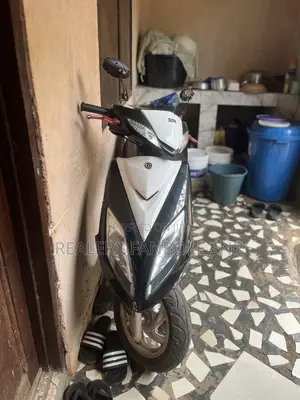 SYM Symnh 2023 White