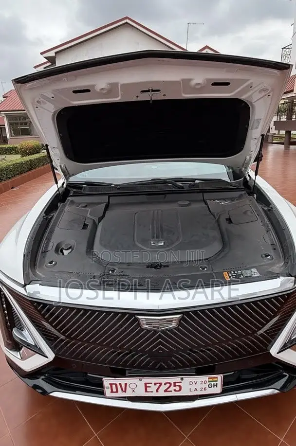 Cadillac Lyriq Luxury 2026 White