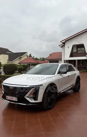 Cadillac Lyriq Luxury 2026 White