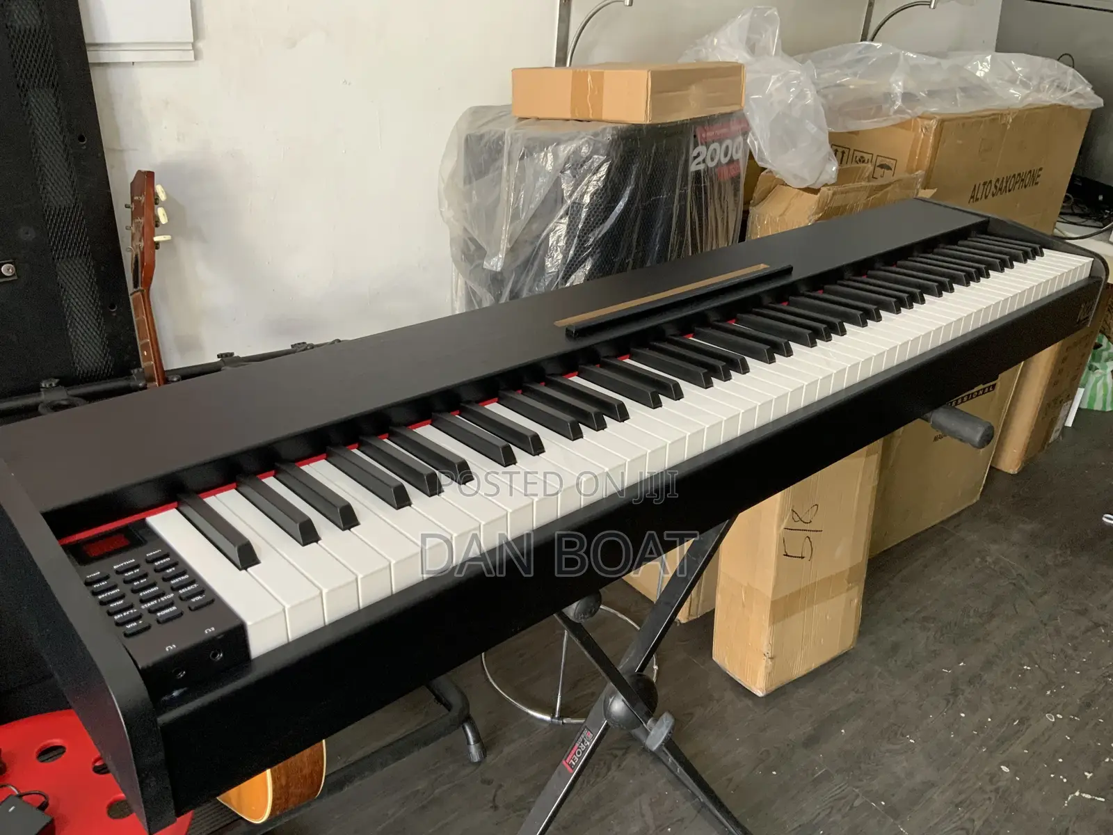 88-Keys Electric Piano With Many Tones