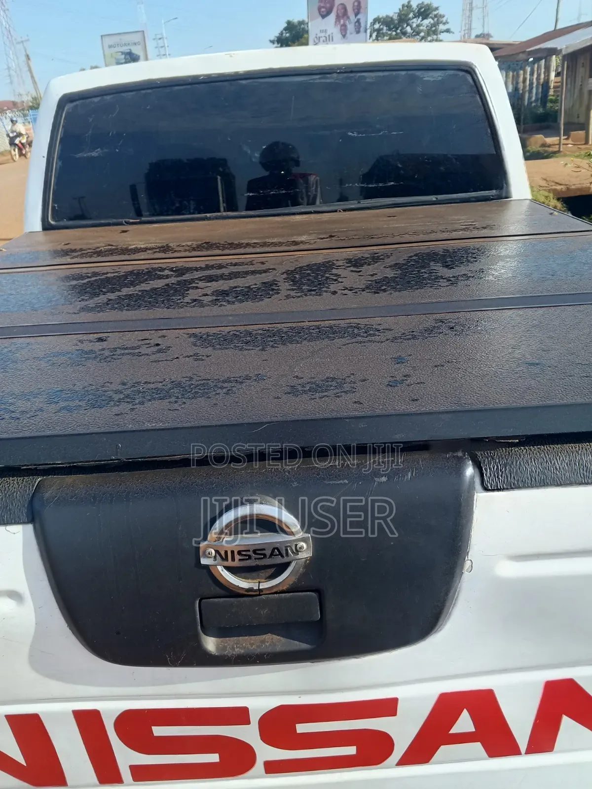 Nissan Hardbody 2013 White