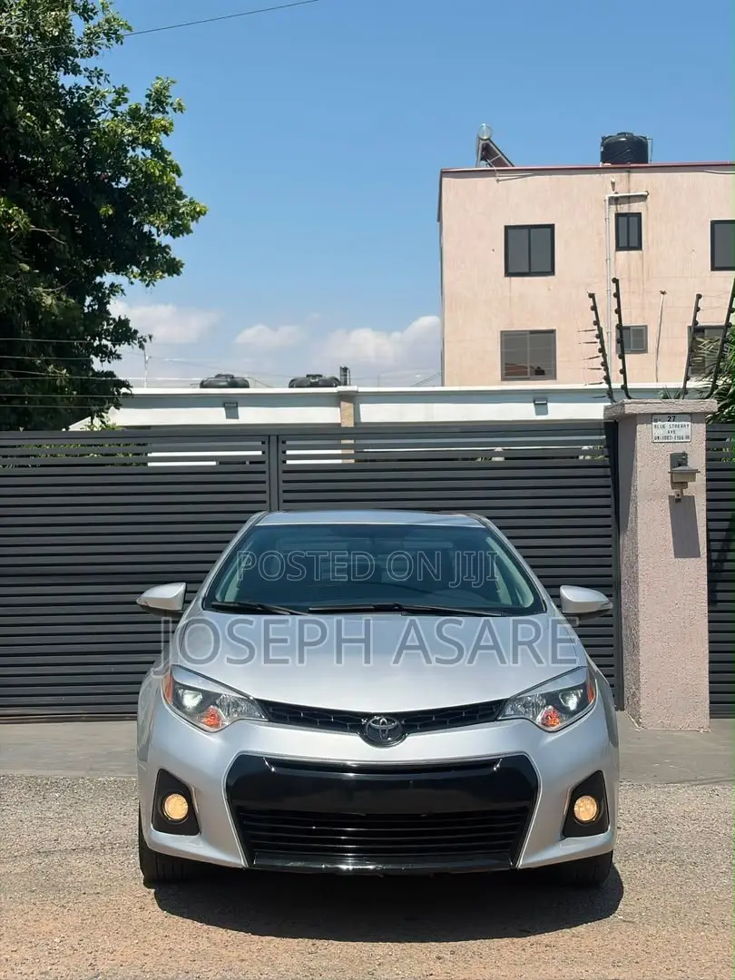 Toyota Corolla S 4dr Sedan (1.8L 4cyl CVT) 2016