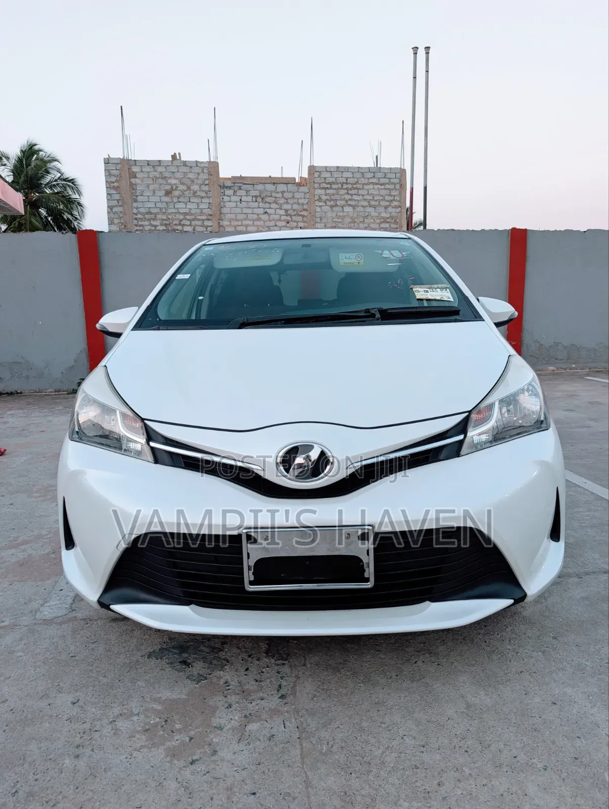 Toyota Vitz 1.3 AWD 3dr 2015 Pearl