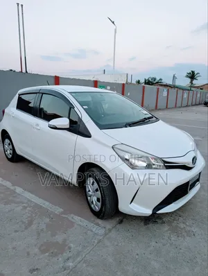 Toyota Vitz 1.3 AWD 3dr 2015 Pearl