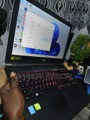 Laptop Acer Aspire A715 71G 16GB Intel Core i5 SSHD+SSD 1T