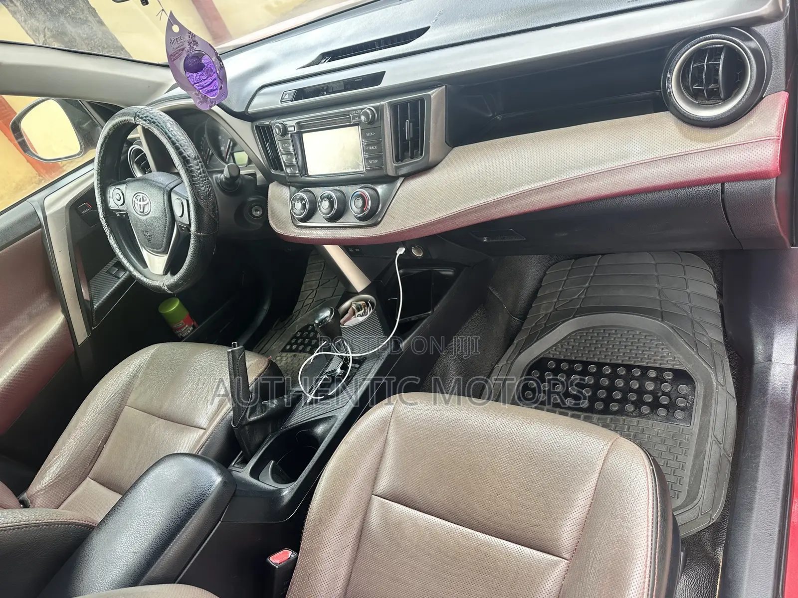 Toyota RAV4 LE 4dr SUV AWD (2.5L 4cyl 6A) 2014 Red