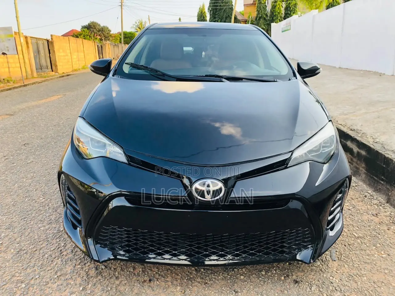 Toyota Corolla 2016 Black