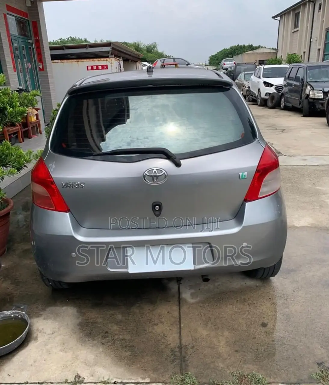 Toyota Yaris 2010 Silver