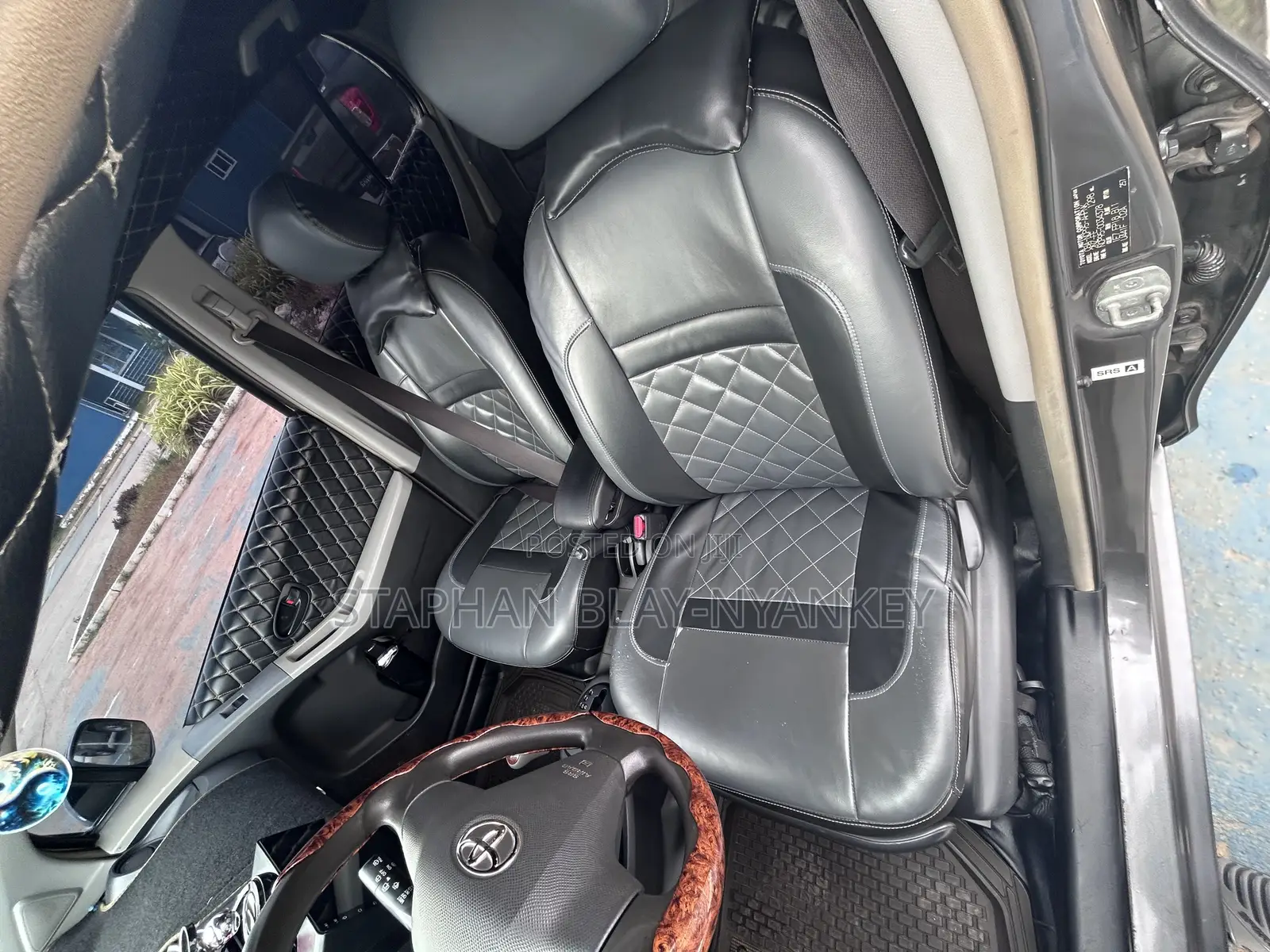 Toyota Vitz 1.3 AWD 5dr 2011 Gray