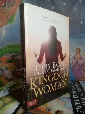 Kingdom Woman: Embracing Your Purpose, Power, and Possibilities