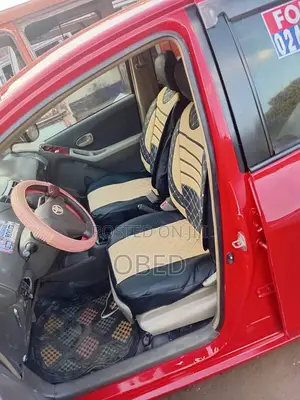 Toyota Vitz 2010 Red