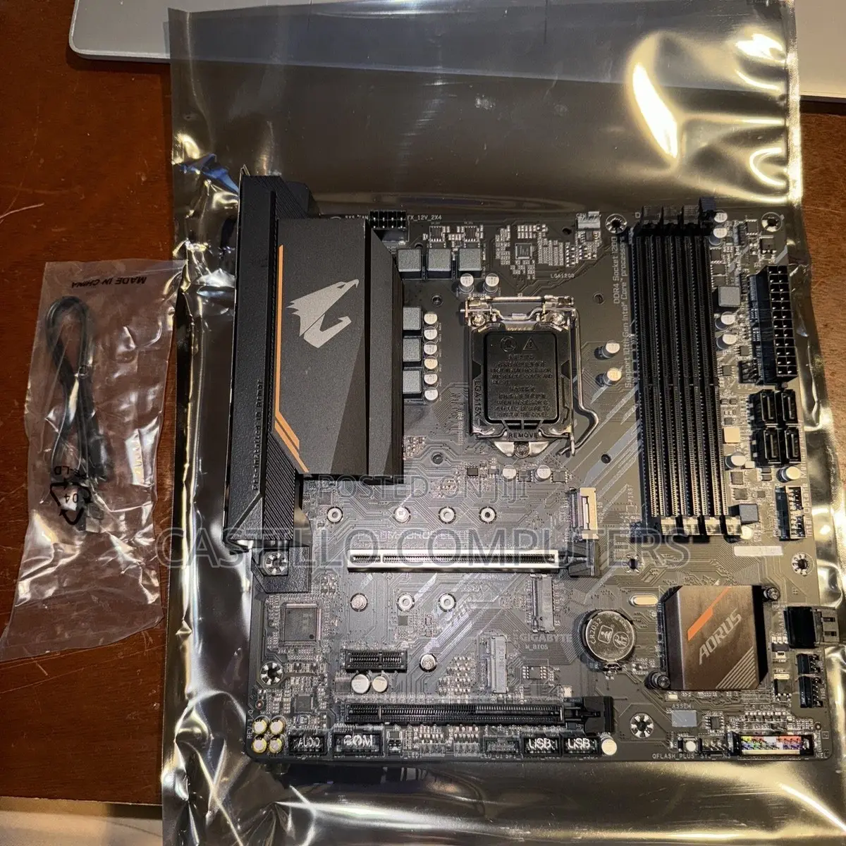 Gigabyte Aorus B460m + I5 10600kf