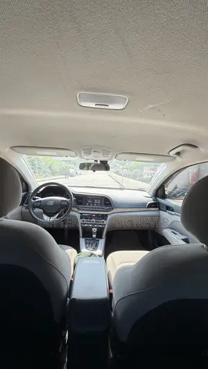 Hyundai Elantra SEL 2020 Red