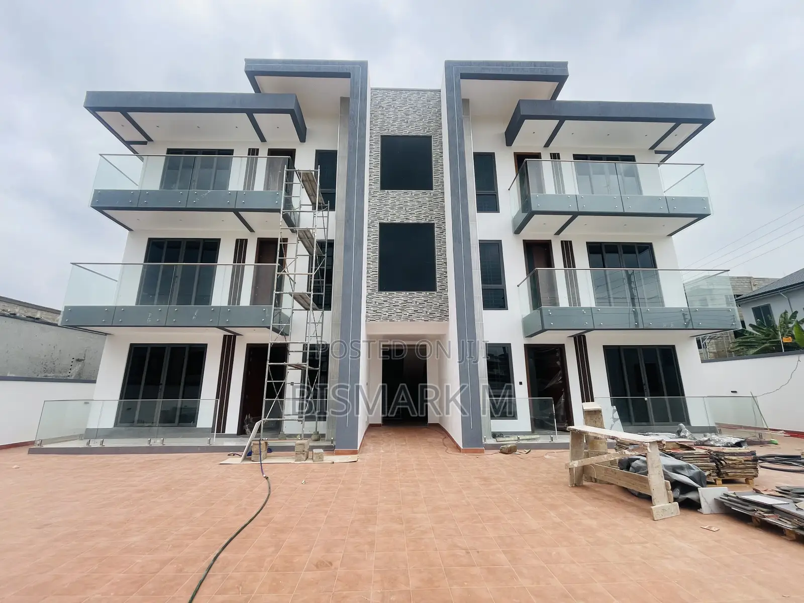 2bdrm Apartment in Lakeside Estate, Ashaley Botwe for rent