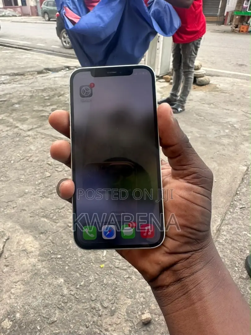 Apple iPhone 12 64 GB