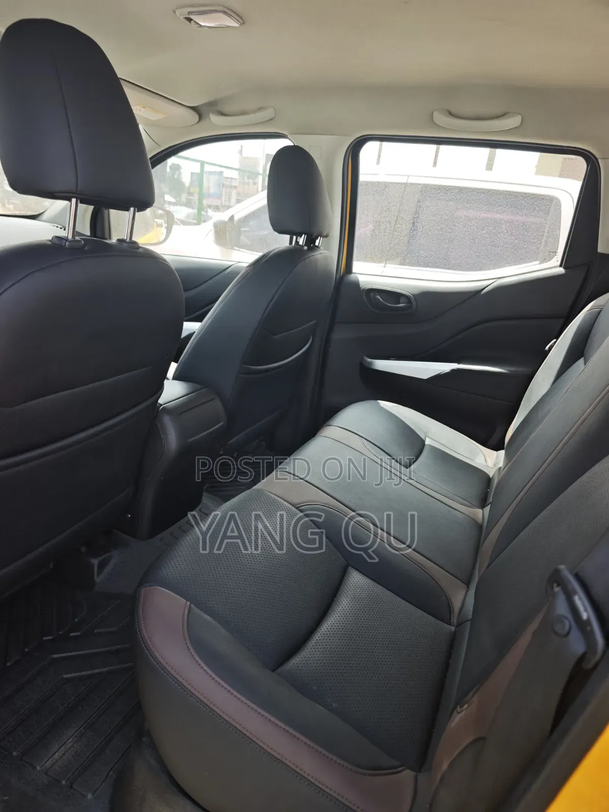 Nissan Navara 2020 Yellow