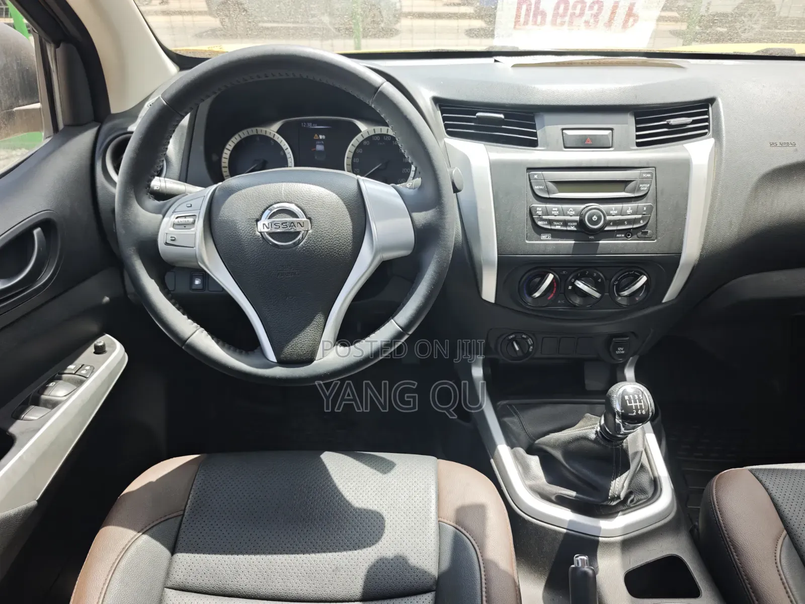Nissan Navara 2020 Yellow