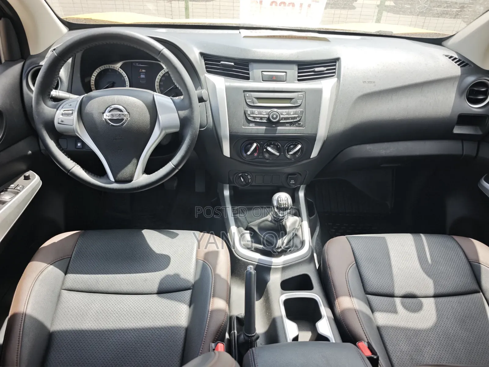 Nissan Navara 2020 Yellow