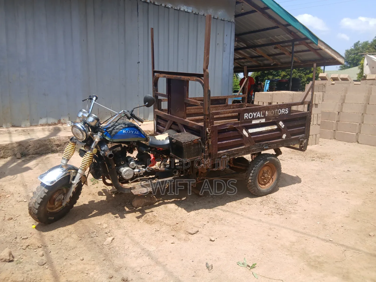 Royal Motorcycle 2020 Brown