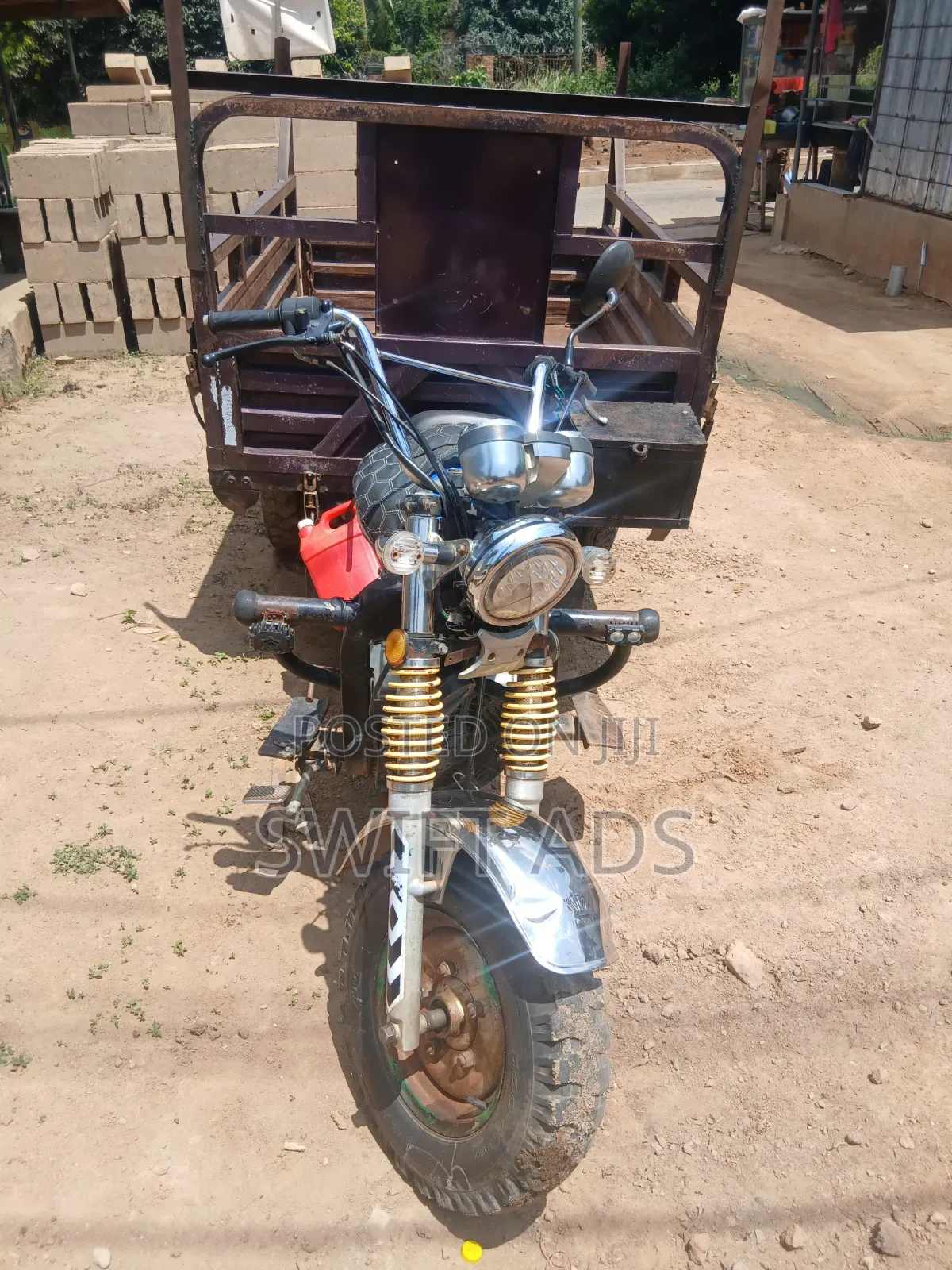 Royal Motorcycle 2020 Brown