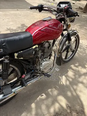Royal RY125 2025 Red