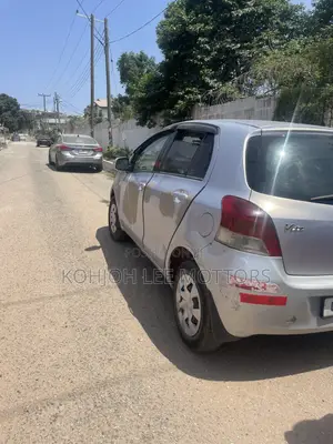 Toyota Vitz 2012 Gray