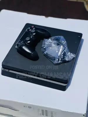 PlayStation 4 Slim